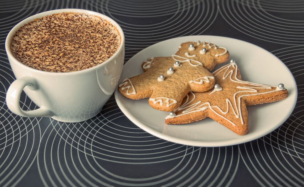 Cookies and coffee with ginger for potency